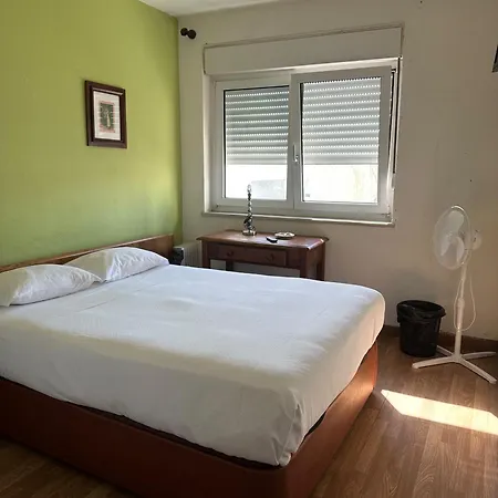 Mafra Guest House Pensión 3*
